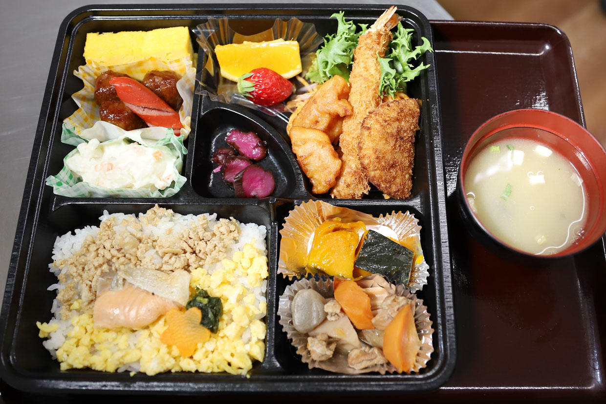 爽やかな陽気に誘われて!!『豪華行楽弁当』♪