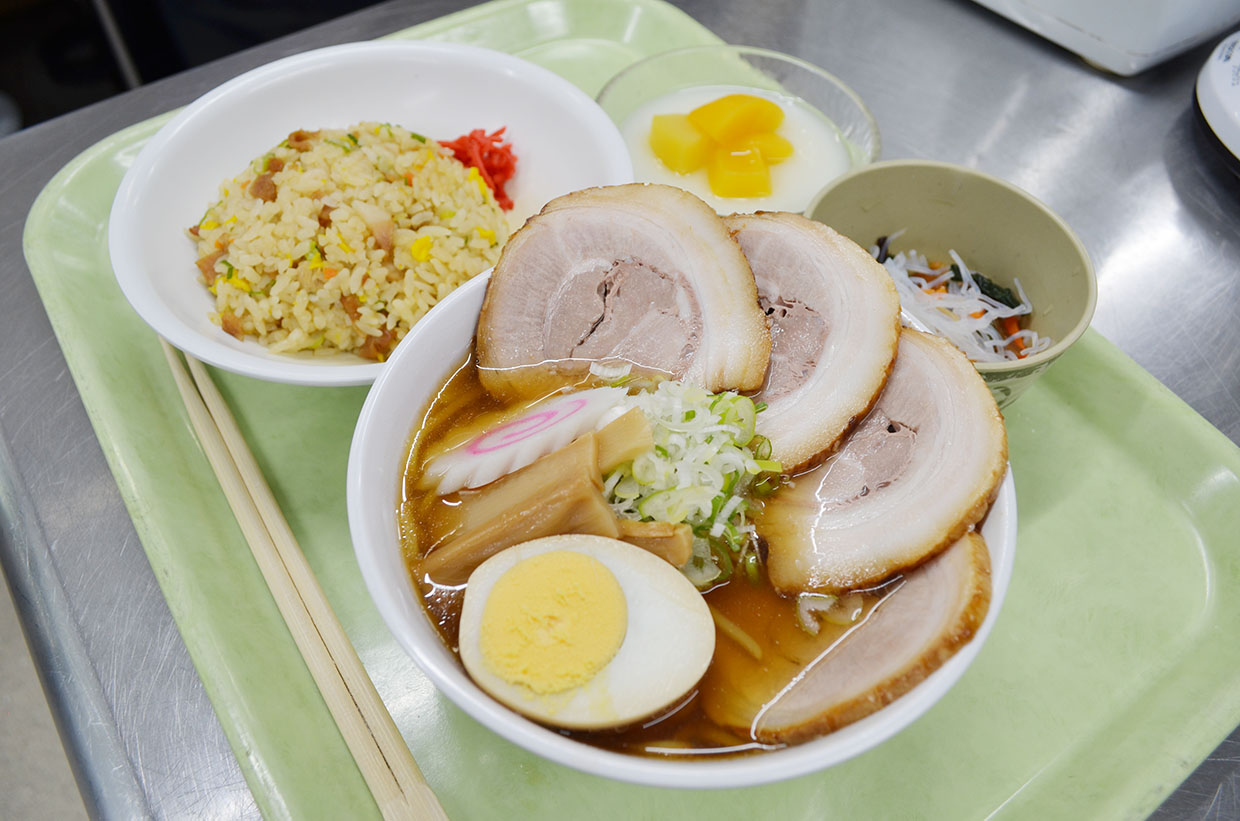 元ラーメン職人が本気でつくりました。これぞ本格派!!『醤油チャーシュー麺』♪